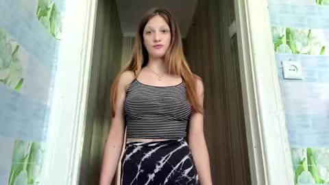 Snapshot of reynasugahara chatting on 22, 5, 2026 May online show from 22, 5, 2026