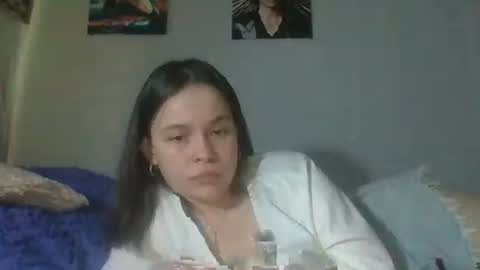 RiaLowelyt online show from 4, 6, 2026