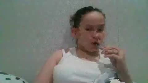 RiaLowelyt online show from 9, 6, 2026