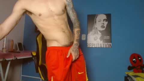 ricardo_big_cock online show from 6, 4, 2026