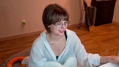 Luna online show from 19, 6, 2026