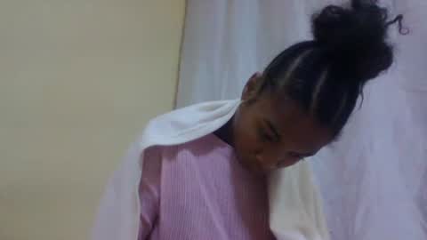 Snapshot of richella34 chatting on 2, 7, 2026 richella34 online show from 2, 7, 2026