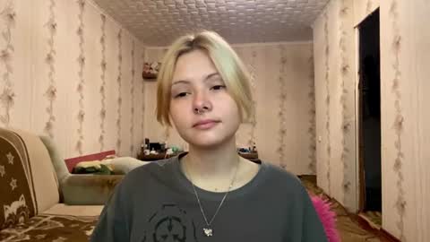 Snapshot of richellearmentrout chatting on 3, 8, 2026 jenny online show from 3, 8, 2026