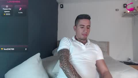 Snapshot of richi_grubby chatting on 11, 11, 2025 David online show from 11, 11, 2025