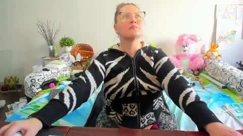 Anna - not anna - right Anna  online show from 9, 4, 2026