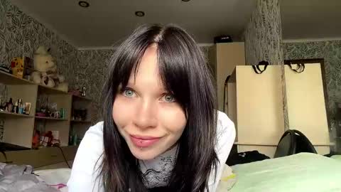 Chloe online show from 16, 5, 2026