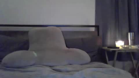 Snapshot of rickyandluucy chatting on 28, 4, 2026 RickyandLuucy online show from 28, 4, 2026