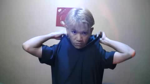 riiichie12 online show from 5, 10, 2025