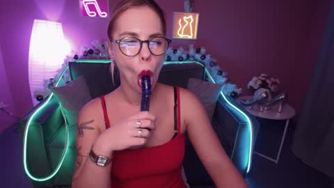 Snapshot of rikaraily chatting on 7, 1, 2025 Rika online show from 7, 1, 2025