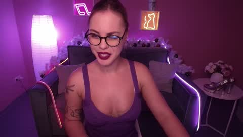 Snapshot of rikaraily chatting on 15, 1, 2025 Rika online show from 15, 1, 2025