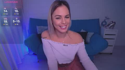 Snapshot of rikaraily chatting on 11, 11, 2025 Rika online show from 11, 11, 2025