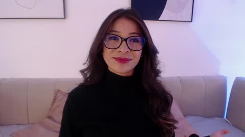 Snapshot of riley_bensongh chatting on 18, 12, 2024 Riley online show from 18, 12, 2024