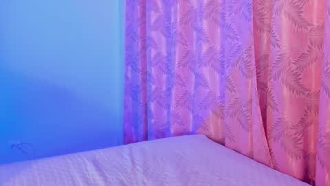 Snapshot of riley_bensongh chatting on 30, 10, 2025 Riley online show from 30, 10, 2025