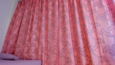 Snapshot of riley_bensongh chatting on 2, 12, 2025 Riley online show from 2, 12, 2025