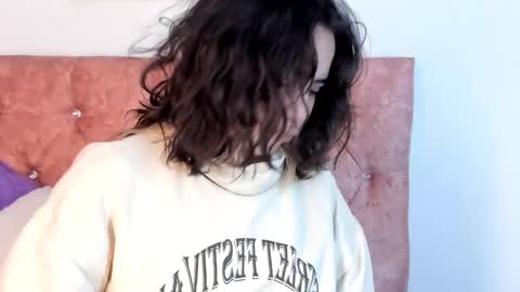 Snapshot of riley_colors chatting on 12, 3, 2025 Riley online show from 12, 3, 2025