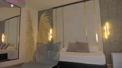 Riley Sierra online show from 6, 11, 2025