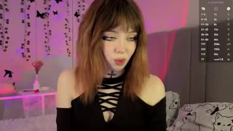 Snapshot of riley_vice chatting on 23, 11, 2025 Sofia online show from 23, 11, 2025