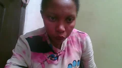 Snapshot of rinah654271 chatting on 19, 5, 2026 rinah654271 online show from 19, 5, 2026