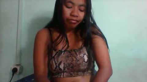 Snapshot of rinah856024 chatting on 12, 9, 2025 rinah856024 online show from 12, 9, 2025