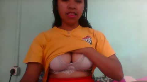 Snapshot of rinah856024 chatting on 15, 11, 2025 rinah856024 online show from 15, 11, 2025