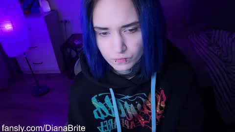   DianaBrite            fansl y online show from 21, 2, 2025