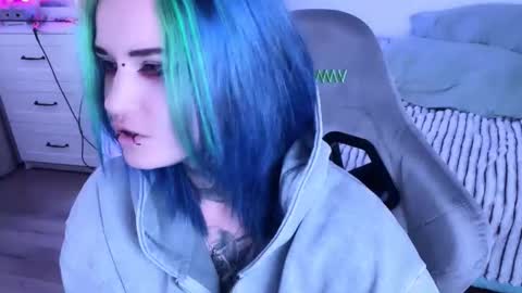   DianaBrite            fansl y online show from 12, 9, 2025