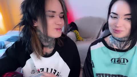   DianaBrite            fansl y online show from 22, 3, 2026