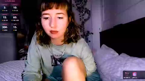 Snapshot of riri_rich chatting on 11, 1, 2025 Rita online show from 11, 1, 2025