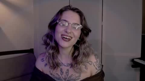 risha_laass online show from 5, 12, 2024