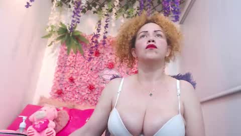 Risitos De Oro online show from 6, 11, 2025