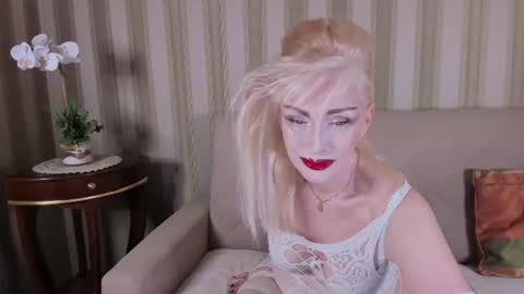 rita_farell online show from 11, 7, 2026