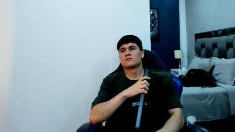 Roan Birkin online show from 24, 11, 2025