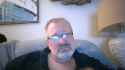 Snapshot of rob872217 chatting on 1, 1, 2025 rob872217 online show from 1, 1, 2025