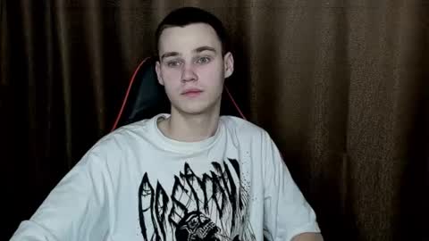 robert10211 online show from 12, 2, 2025