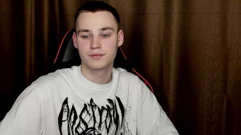 robert10211 online show from 5, 3, 2025