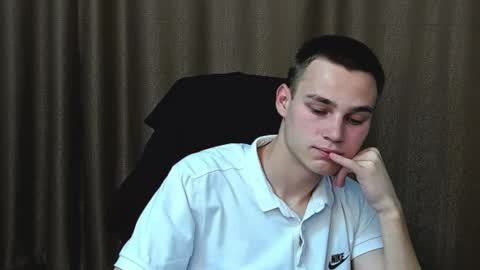 robert10211 online show from 16, 9, 2025