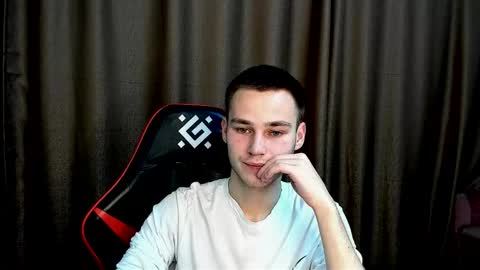 robert10211 online show from 23, 12, 2025