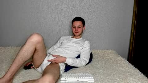 robert10211 online show from 3, 4, 2026