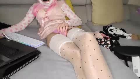 Snapshot of roberthauwu chatting on 3, 11, 2025 roberthauwu online show from 3, 11, 2025