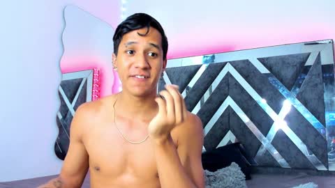 Robert Miller And Mael Thompson  online show from 10, 12, 2024