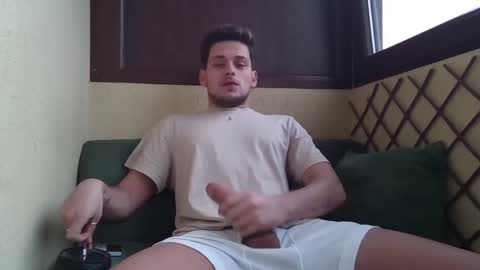 Snapshot of roberto_twink1 chatting on 1, 2, 2025 Roberto online show from 1, 2, 2025