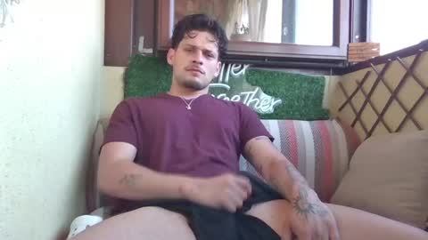 Snapshot of roberto_twink1 chatting on 27, 5, 2026 Roberto online show from 27, 5, 2026