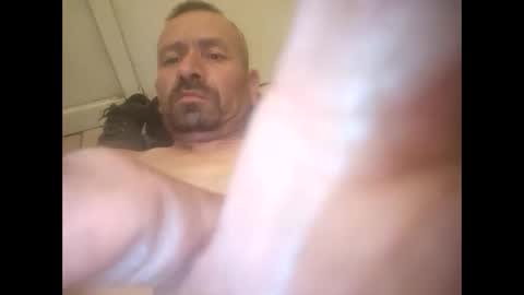 Snapshot of robertsaiz4200 chatting on 8, 3, 2026 robertsaiz4200 online show from 8, 3, 2026