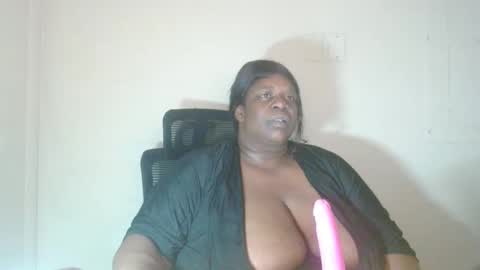 Snapshot of robertswhitney52 chatting on 22, 11, 2025 robertswhitney52 online show from 22, 11, 2025