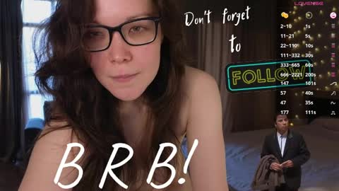 Snapshot of robin_gal chatting on 19, 4, 2026 Robin online show from 19, 4, 2026