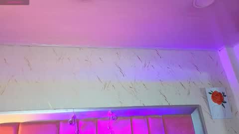 Snapshot of robinbennett chatting on 27, 5, 2026 robin D online show from 27, 5, 2026