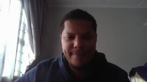 robinidessundercover34 online show from 18, 6, 2026
