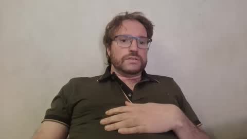 robinouhot online show from 21, 2, 2025