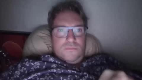 robinouhot online show from 3, 11, 2025