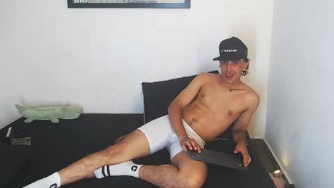 Snapshot of robisson_zack chatting on 11, 11, 2025 Robisson Zack online show from 11, 11, 2025